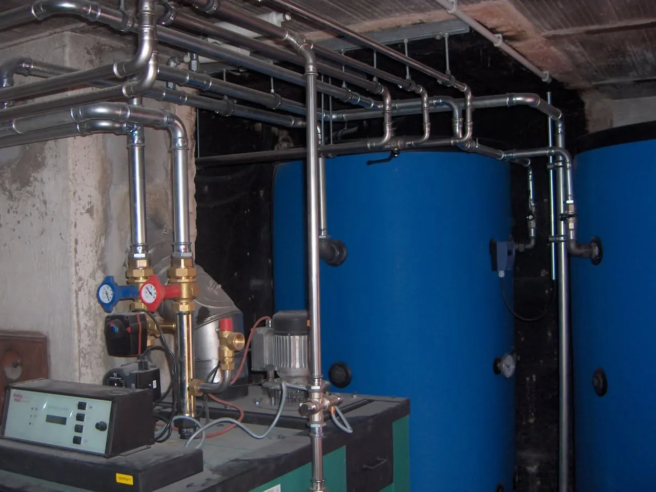 Chaufferie avec accumulateurs et distribution